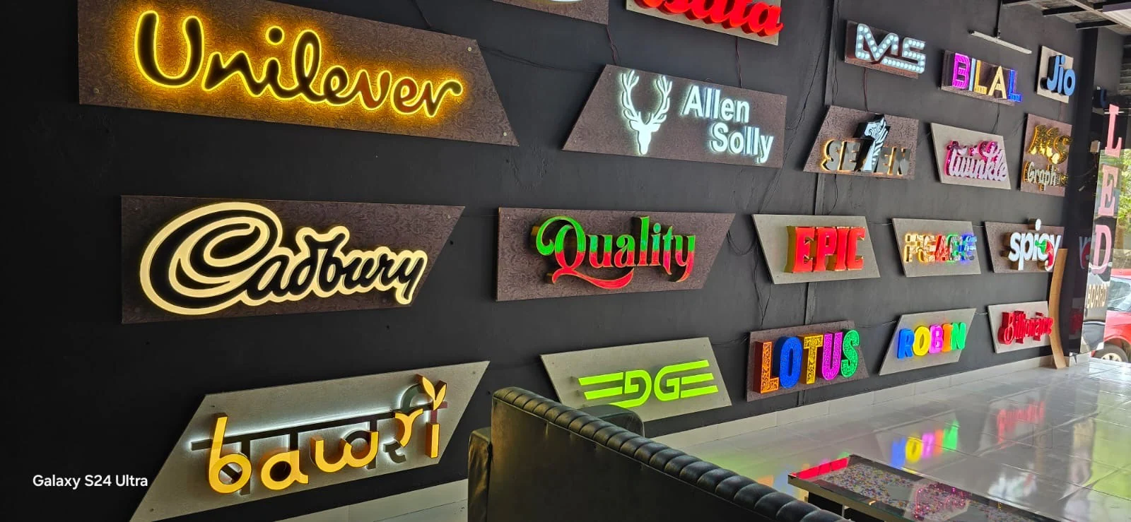 3D signage 